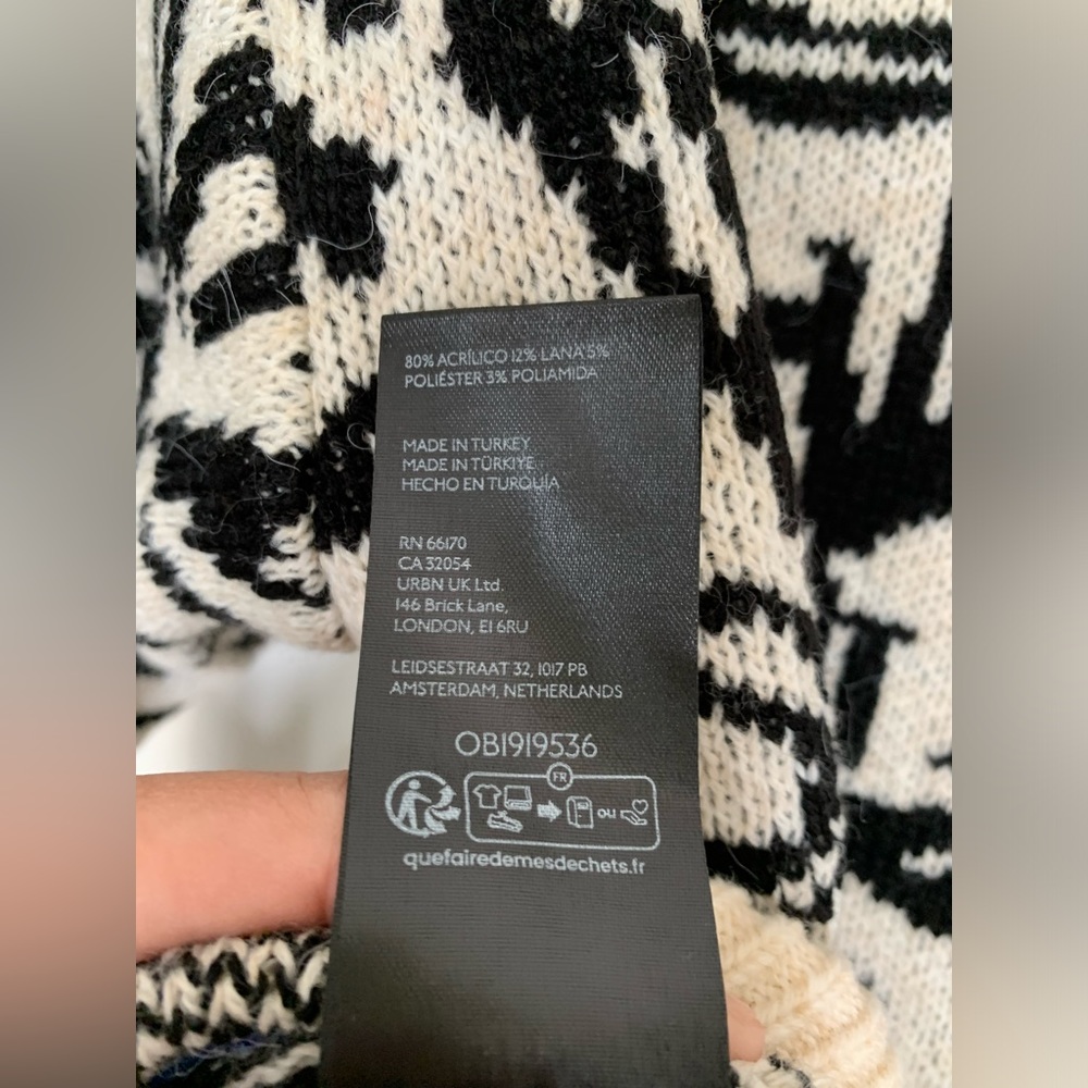 By Anthropologie Floral Pop Embroidered Sweater - Picture 5 of 5